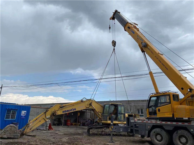 且末县25吨吊车的工作半径是多少？